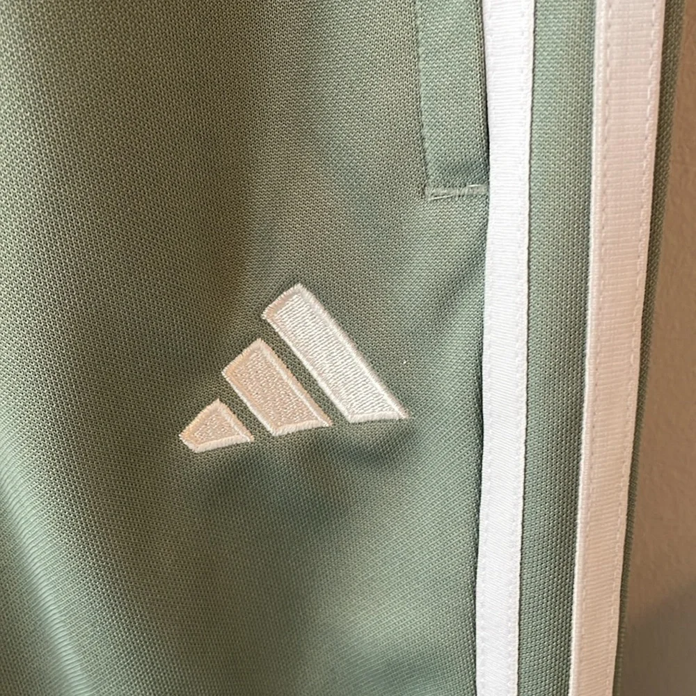 NWT Adidas‎ Girls Tiro Green Pant